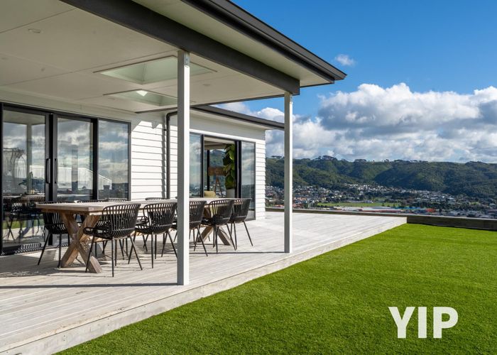 at 10 Okupe Grove, Aotea, Porirua, Wellington