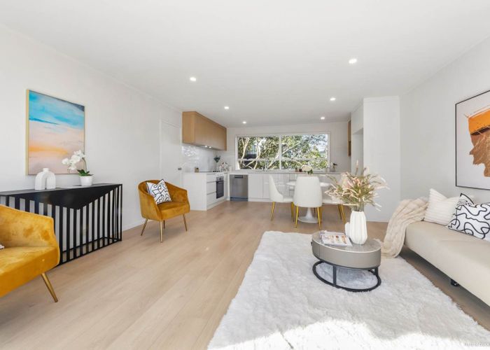  at 158 Whitney Street, Blockhouse Bay, Auckland