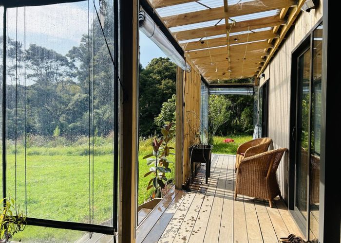  at 122 Carter Road, Oratia, Waitakere City, Auckland