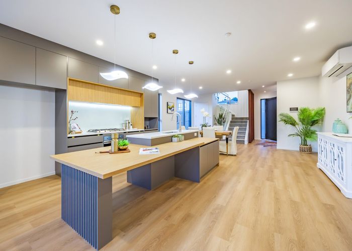  at 10 Monte Cristal Avenue, Swanson, Waitakere City, Auckland