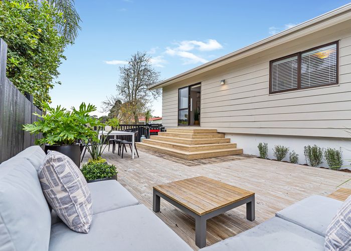  at 1/92 Beach Haven Road, Beach Haven, Auckland