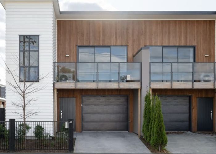  at 1/45 Cook Street, Hamilton East, Hamilton