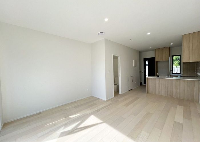  at 2/124 Taylors Road, Mount Albert, Auckland City, Auckland
