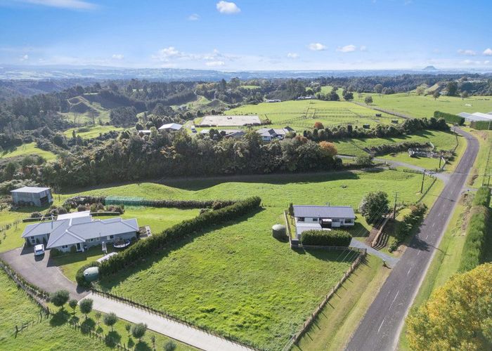  at 33 Williams Road North, Pyes Pa, Tauranga