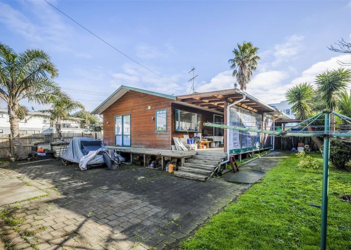  at 79 Fairburn Road, Otahuhu, Auckland