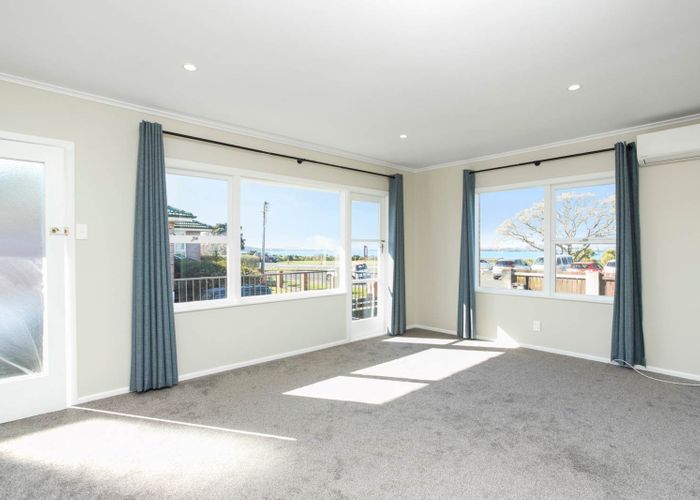  at 462A Old Te Atatu Road, Te Atatu Peninsula, Waitakere City, Auckland