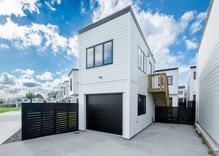  at 6 Greenbrier Street, Westgate, Waitakere City, Auckland