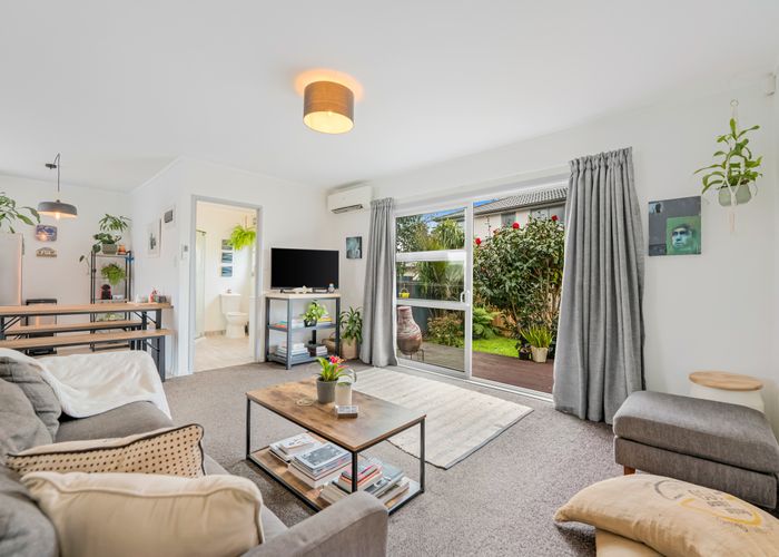  at 1/1 Golf Road, New Lynn, Auckland