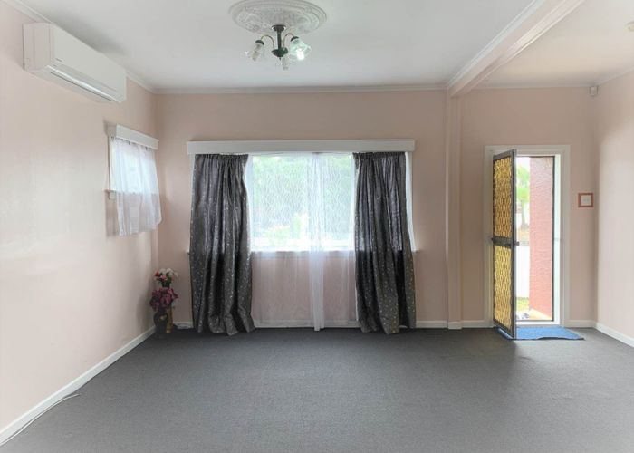 at 60 Tiverton Road, Avondale, Auckland