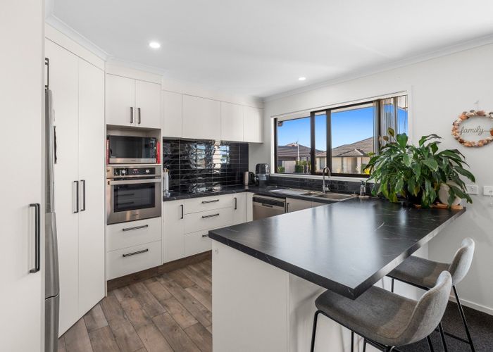  at 1 Fearnley Grove, Pyes Pa, Tauranga