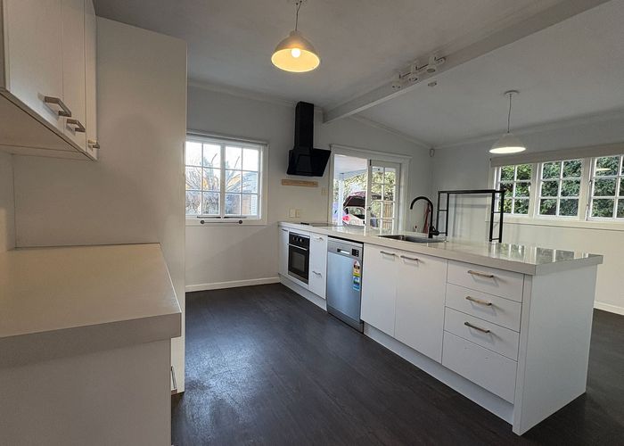  at 7 Chatham Street, Addington, Christchurch City, Canterbury