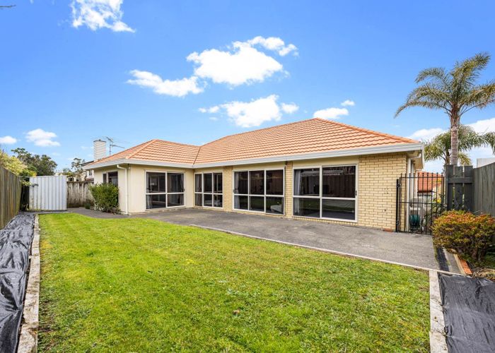  at 6 Pukatea Avenue, Albany, North Shore City, Auckland