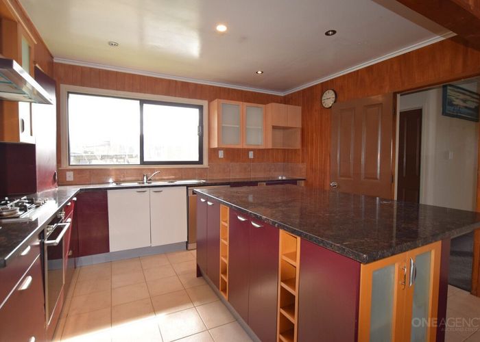  at 52 Tiroroa Avenue, Te Atatu South, Waitakere City, Auckland