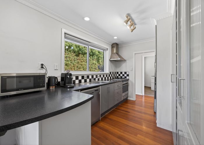  at 4 Carole Crescent, Pakuranga Heights, Manukau City, Auckland