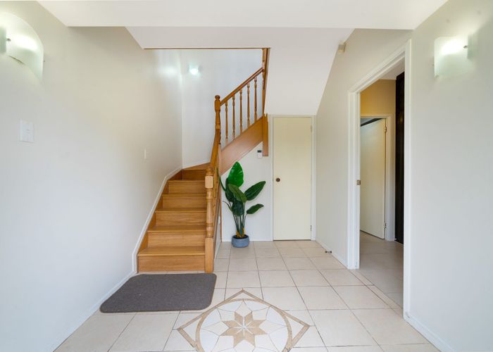  at 8 Eleanor Place, Blockhouse Bay, Auckland City, Auckland