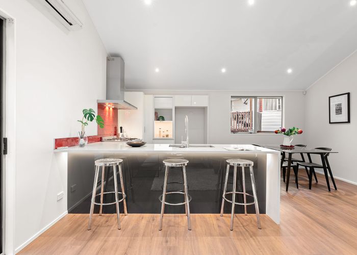  at 2/17 Fernwood Grove, Bayview, North Shore City, Auckland