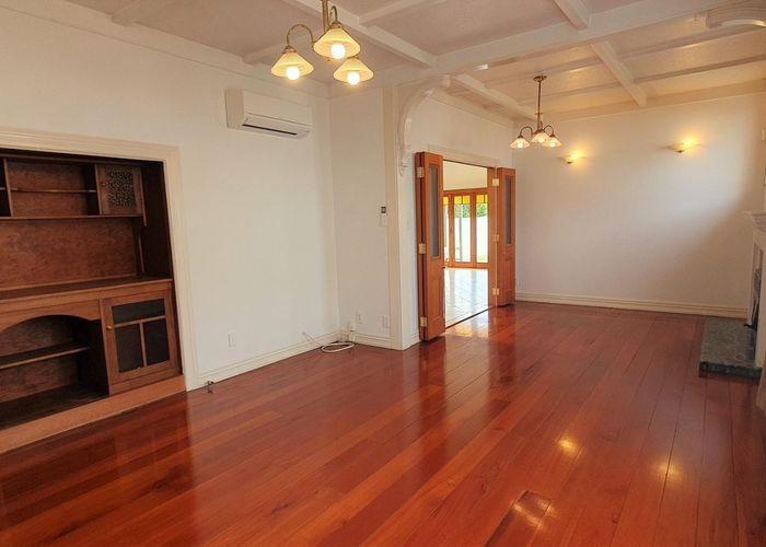  at 37 Walmer Road, Point Chevalier, Auckland City, Auckland