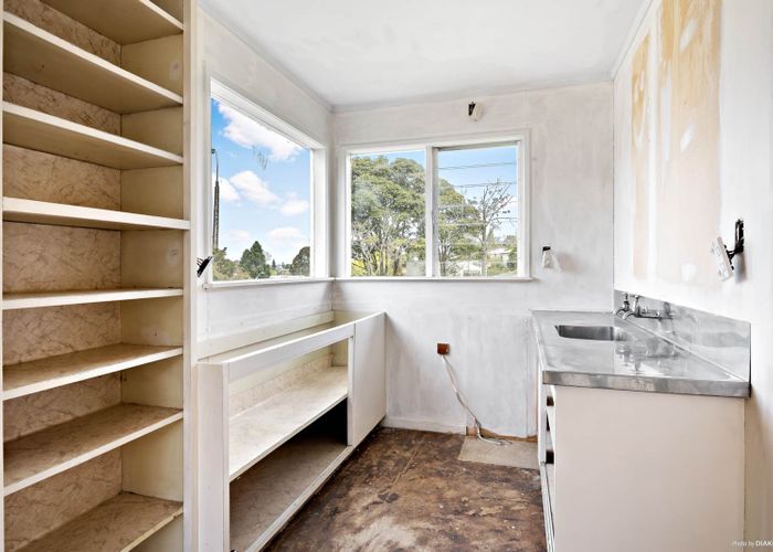  at 35 Richards Avenue, FORREST HILL, AUCKLAND