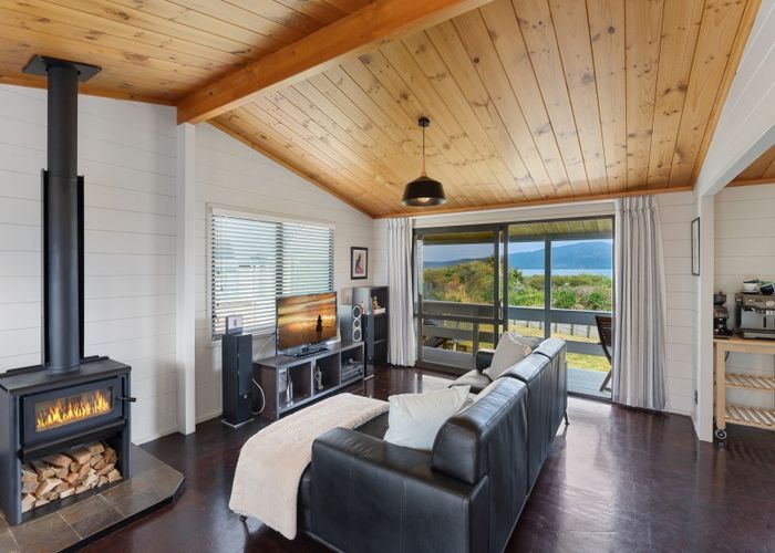  at 15 Waiheke Street, Waikanae Beach, Waikanae