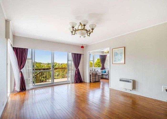  at 81 Hendry Avenue, Hillsborough, Auckland