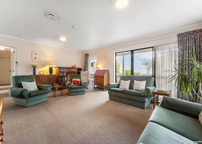  at 1/33 Newington Road, Henderson, Waitakere City, Auckland