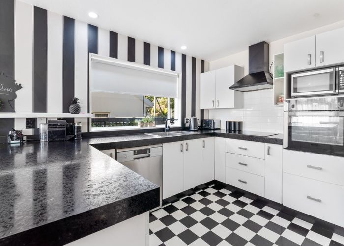  at 2/6 Pentonville Close, Westmorland, Christchurch