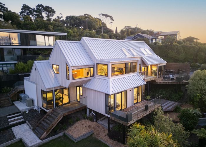  at 16 Panorama Road, Clifton, Christchurch