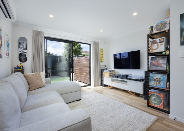  at 11 Wharara Lane, Massey, Waitakere City, Auckland