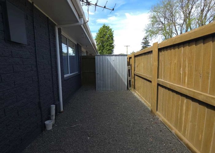  at 1/9 Curletts Road, Sockburn, Christchurch City, Canterbury