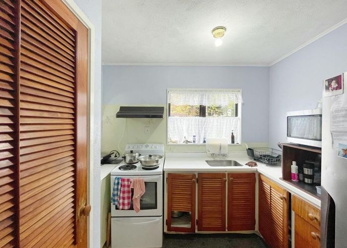  at 37 Borich Road, Sunnyvale, Auckland