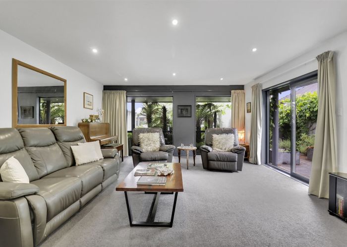 For sale 9 Brockhall Lane, Avonhead, Christchurch City, Canterbury