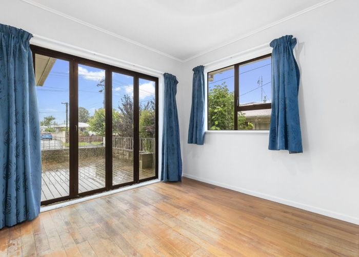  at 6 Coles Place, Manurewa, Manukau City, Auckland