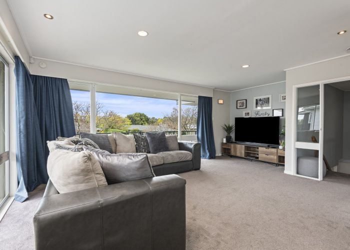  at 52 Wikiriwhi Crescent, Awapuni, Palmerston North