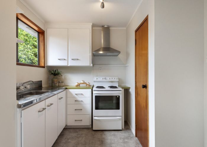  at 38 Houston Place, Bayview, Auckland