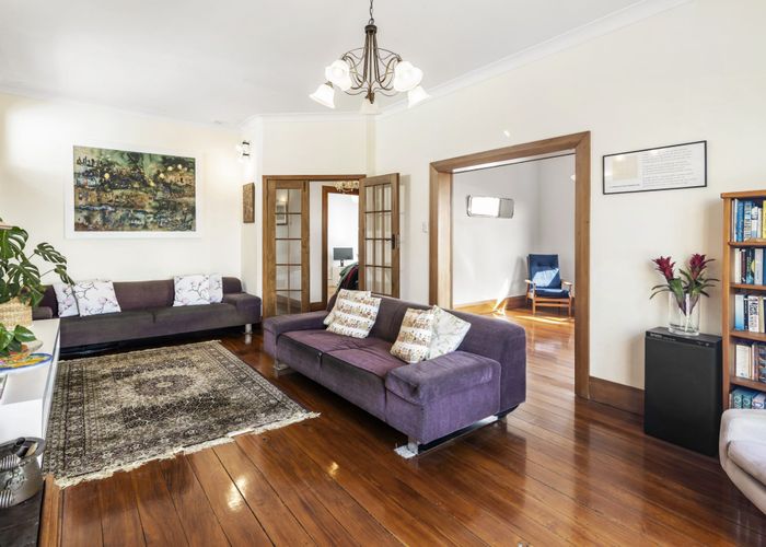 at 95B Washington Avenue, Brooklyn, Wellington
