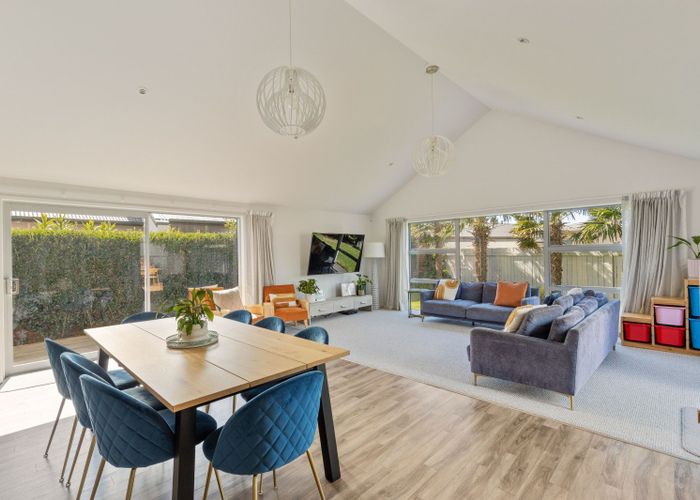  at 2A Portland Drive, Highlands Park, New Plymouth