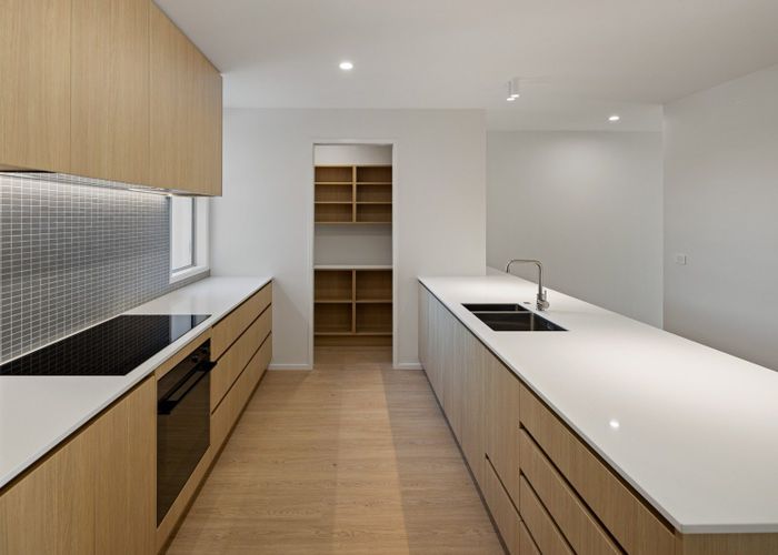  at 4/2 Woodstock Road, Fairfield, Hamilton, Waikato