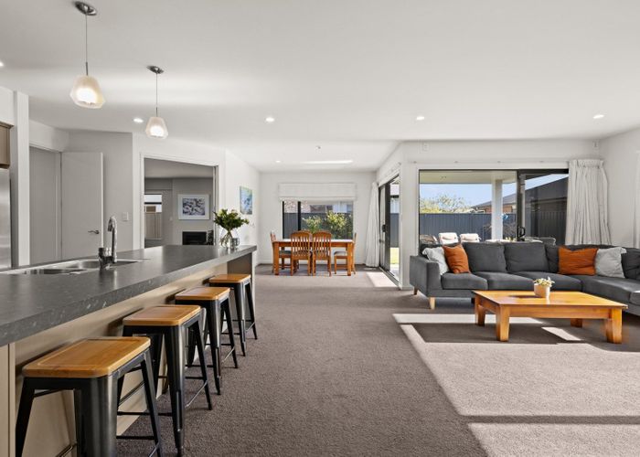  at 7 Milford Place, Poraiti, Napier