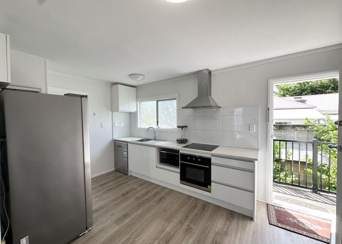  at 2/29 Fairview Road, Mount Eden, Auckland City, Auckland