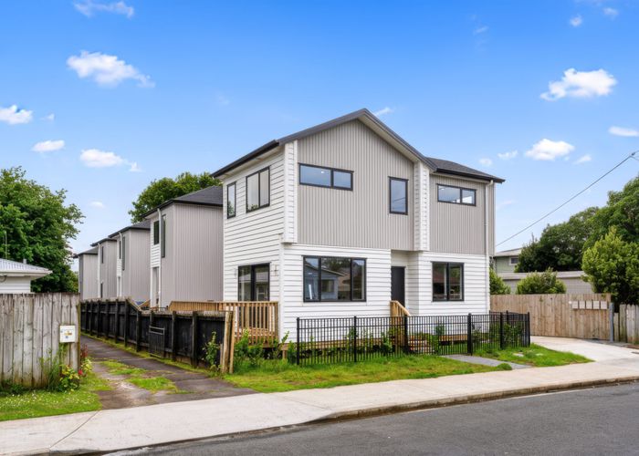  at 29 Harrington Road, Henderson, Waitakere City, Auckland