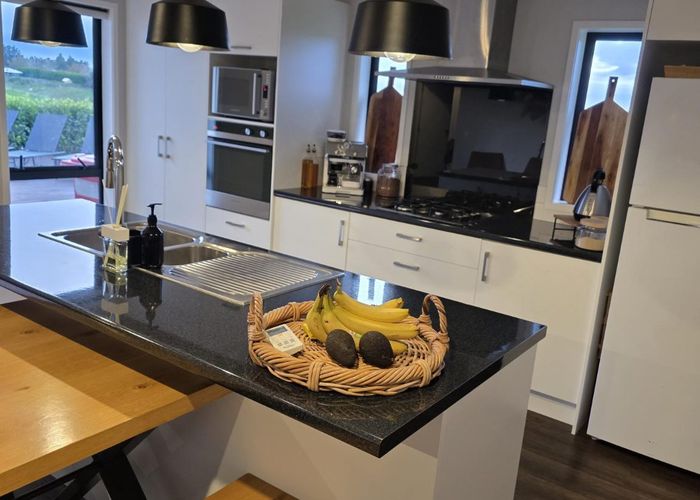  at 3 Highland View Drive, Tokomaru, Palmerston North