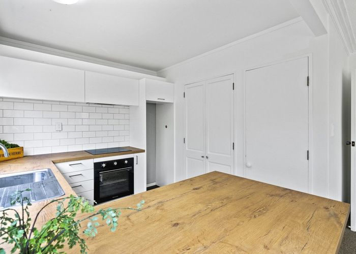  at 16 Penryn Drive, Camborne, Porirua
