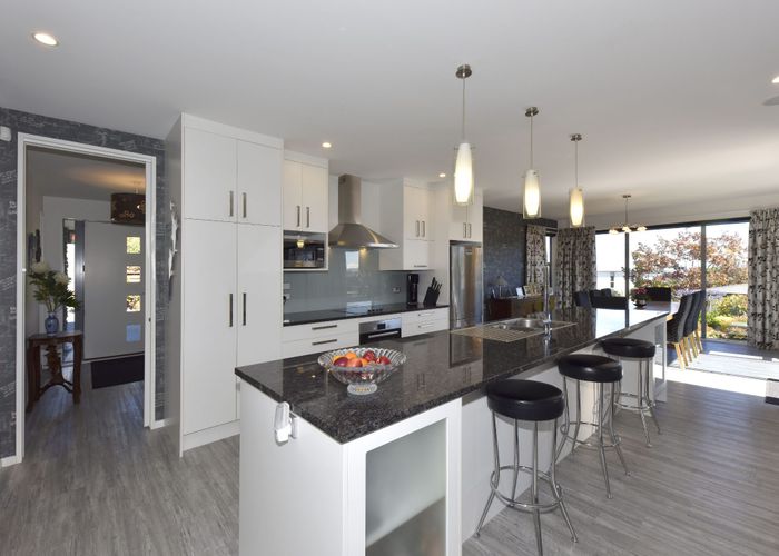  at 9 Kenmure Drive, Huntsbury, Christchurch