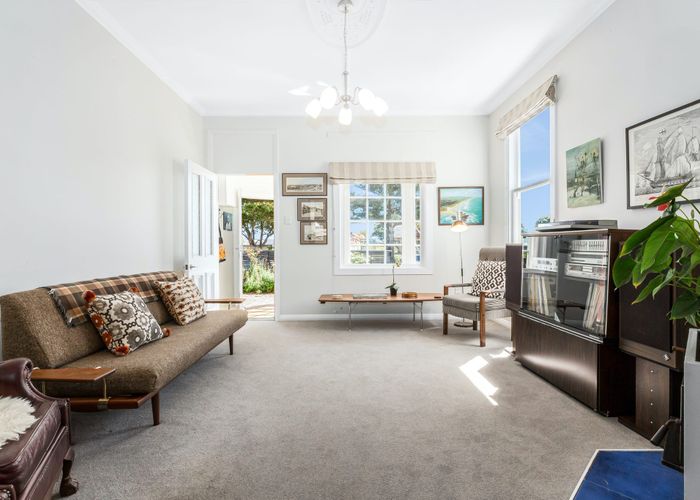  at 69 Marine Parade, Eastbourne, Lower Hutt, Wellington