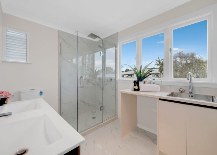  at 5 Lane Road, Weymouth, Manukau City, Auckland
