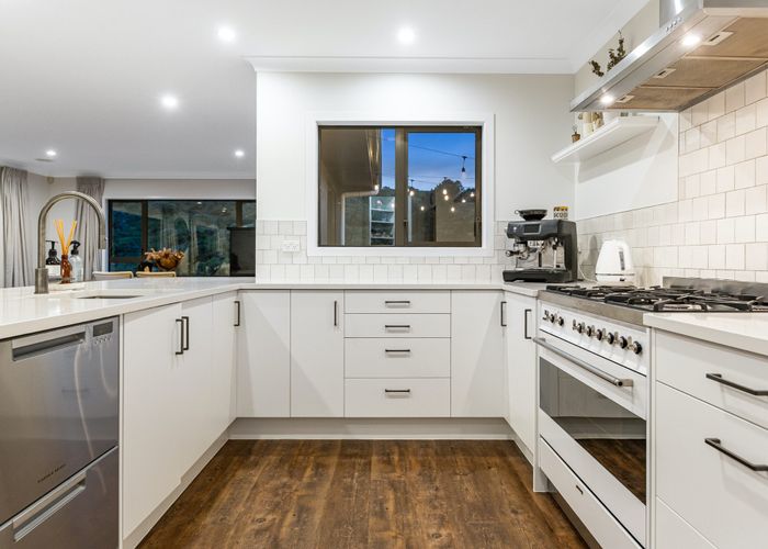  at 8 Tararua Close, Aotea, Porirua