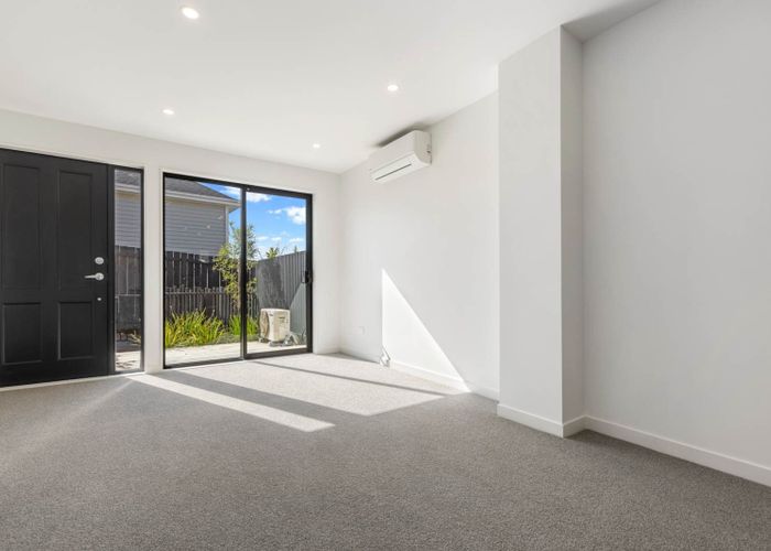  at 329E Rangatira Road, Beach Haven, North Shore City, Auckland