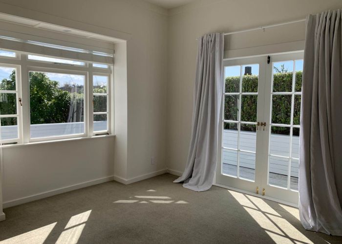  at 2/52 Dominion Street, Takapuna, Auckland