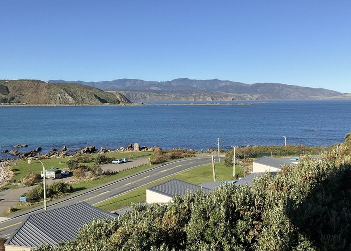  at 8 Hungerford Road, Lyall Bay, Wellington, Wellington