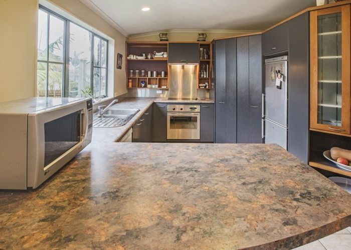  at 42a Bradbury Road, Botany Downs, Manukau City, Auckland